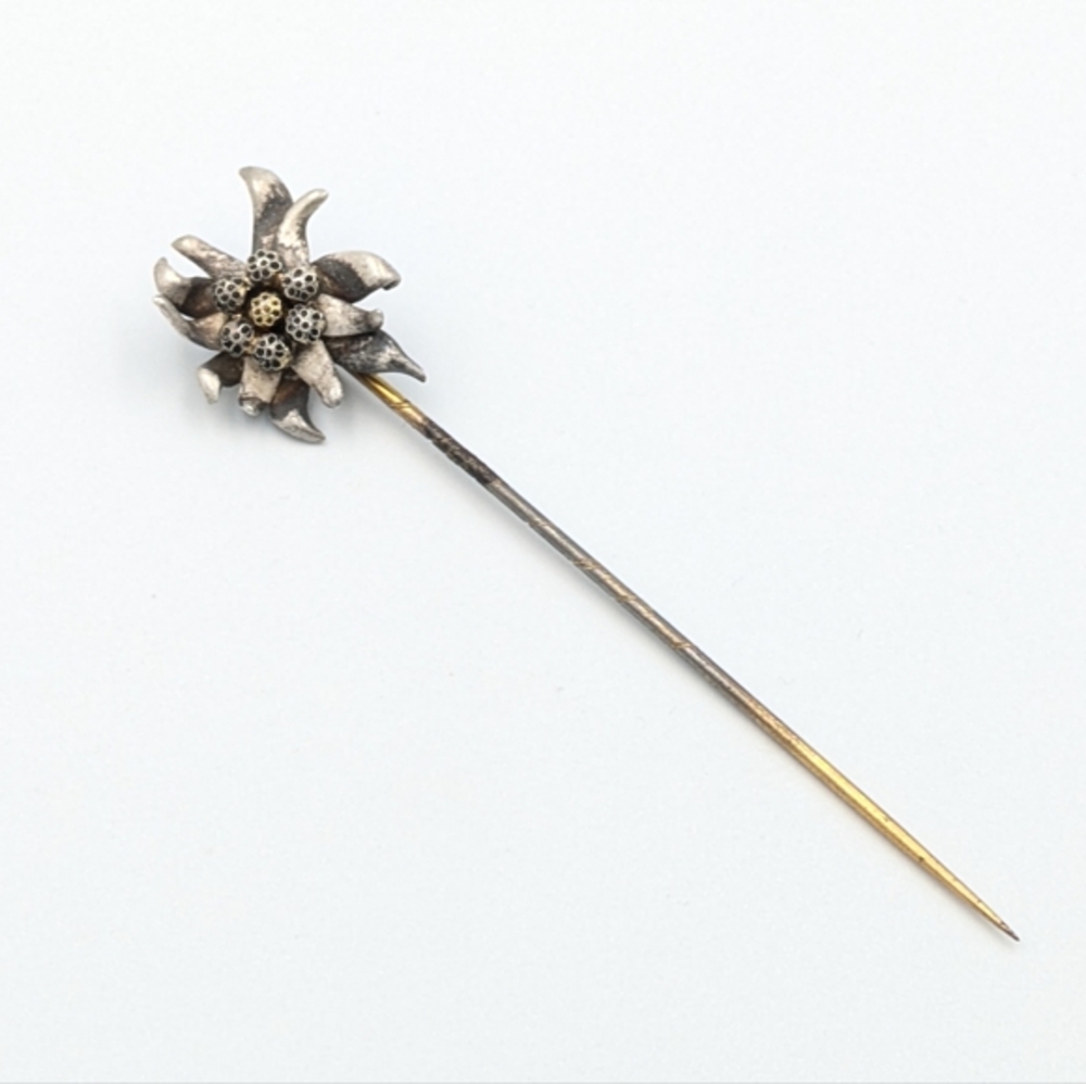 Antique or late vintage Edelweiss Mountain Flower Austria stick pin / hat pin - Picture 5 of 6